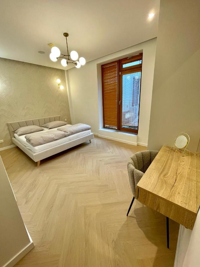 公寓 Stylish 3 Bedroom In The Hearth Of Center With History *